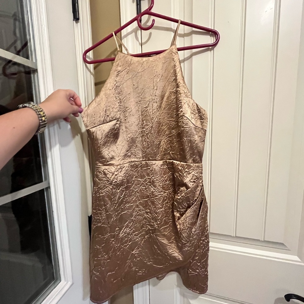 Storia Gold Dress Size Medium NWT Metallic Crinkle Fabric
